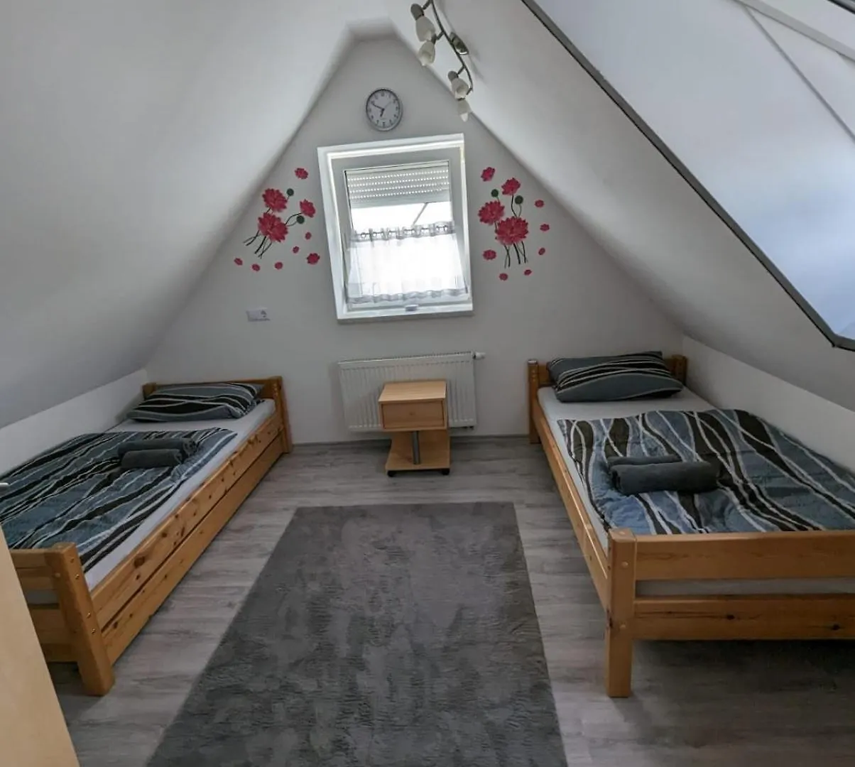 Ferienwohnung Mo-Zi-La Oberlangfurth 0*,
