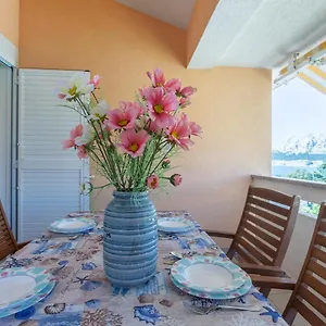  Apartment Ema & Mislav With Terrace Kroatien