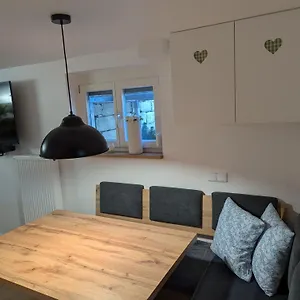  Apartment Chic & Blick